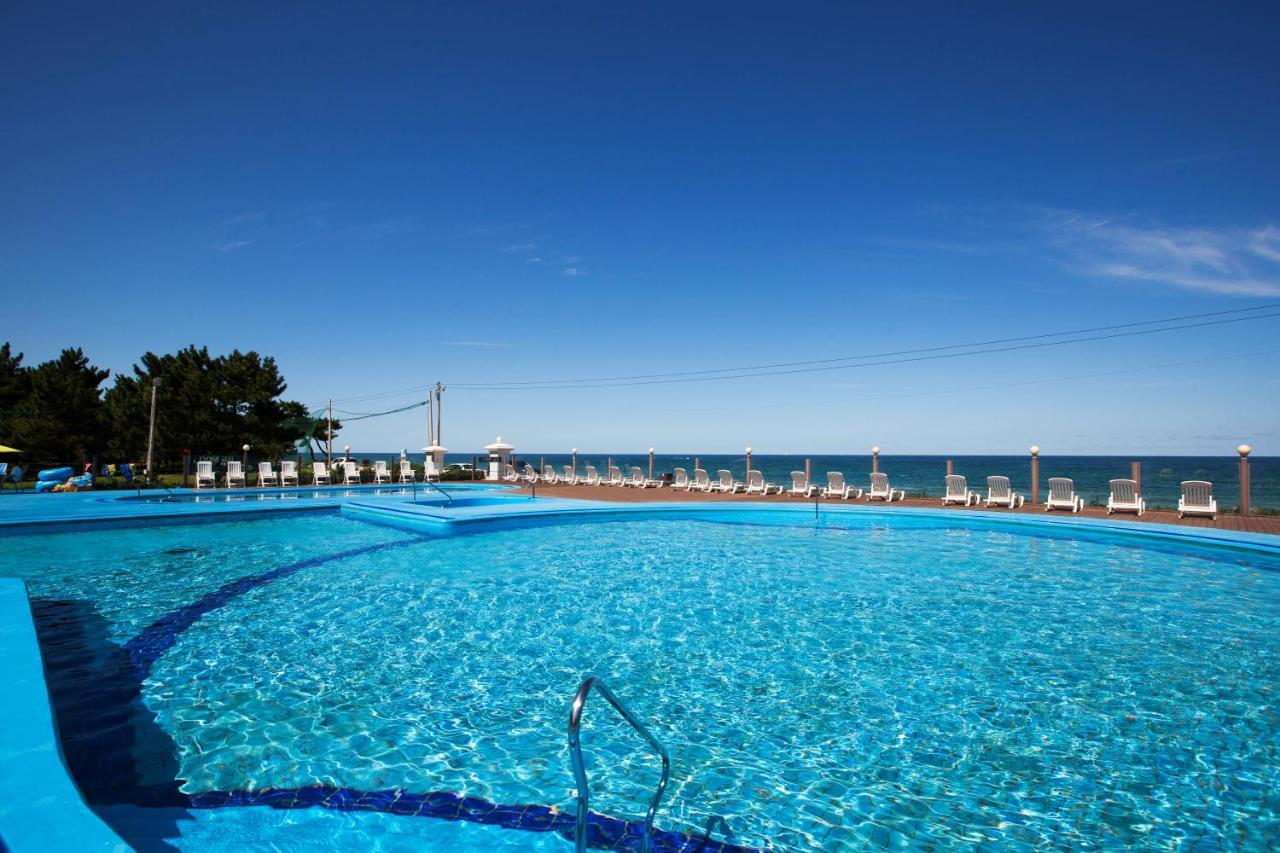 Benikea San&Bada Jumunjin Resort Gangneung Exterior foto
